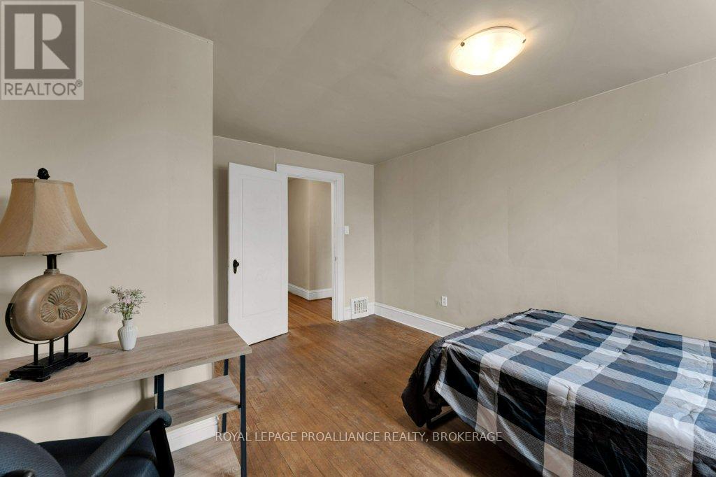 












515 VICTORIA STREET

,
Kingston (Central City East),




Ontario
K7L3Z9


