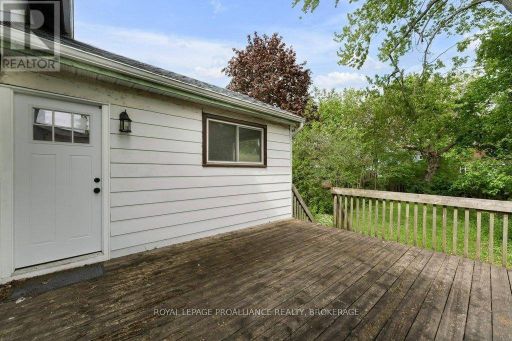 












515 VICTORIA STREET

,
Kingston (Central City East),




Ontario
K7L3Z9

