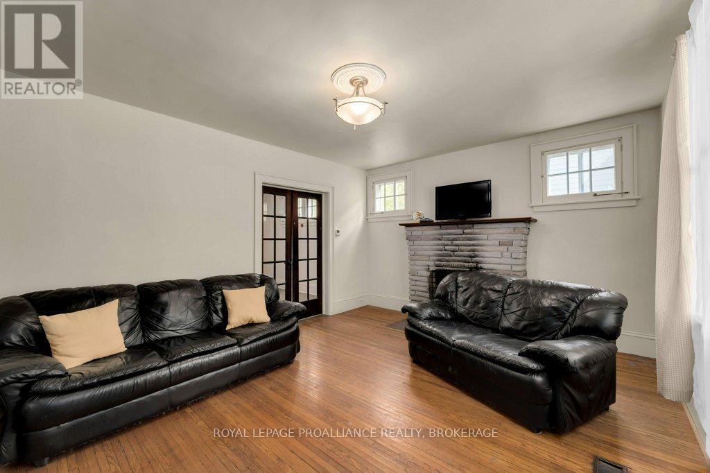












515 VICTORIA STREET

,
Kingston (Central City East),




Ontario
K7L3Z9

