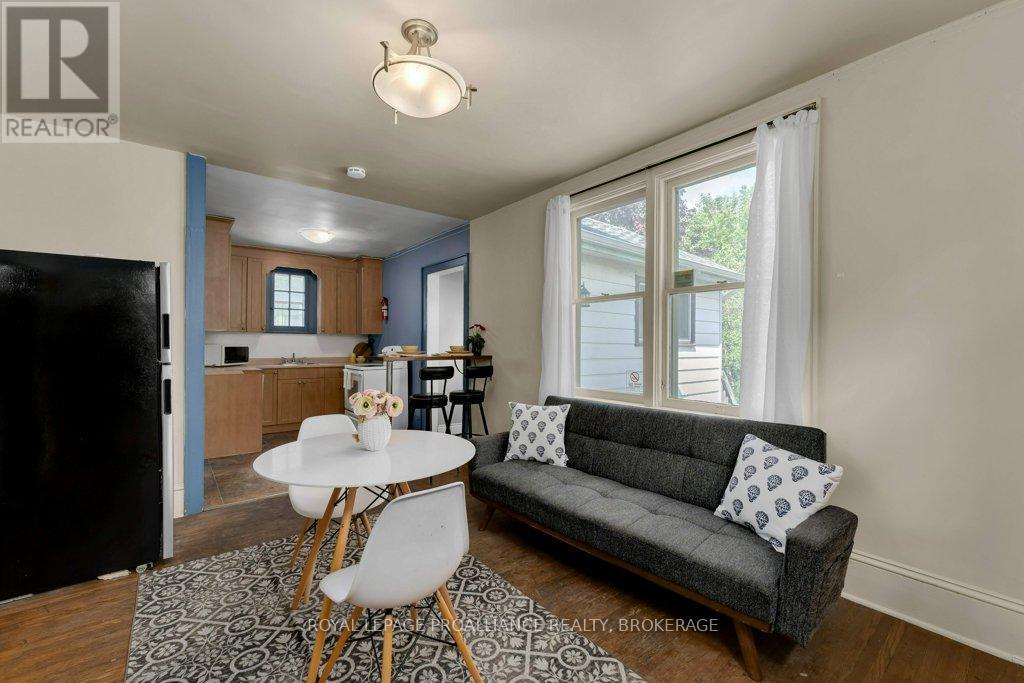 












515 VICTORIA STREET

,
Kingston (Central City East),




Ontario
K7L3Z9

