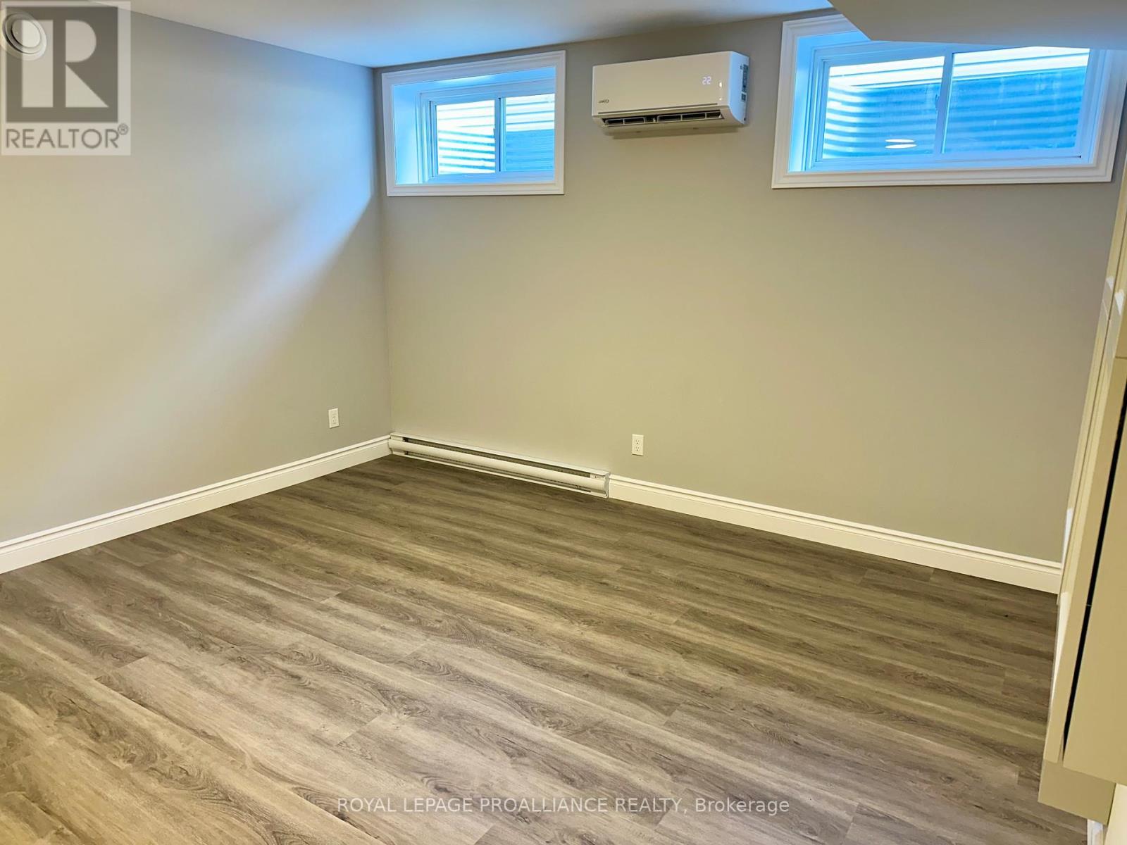












135B SIENNA AVENUE

,
Belleville (Belleville Ward),




Ontario
K8P0H7

