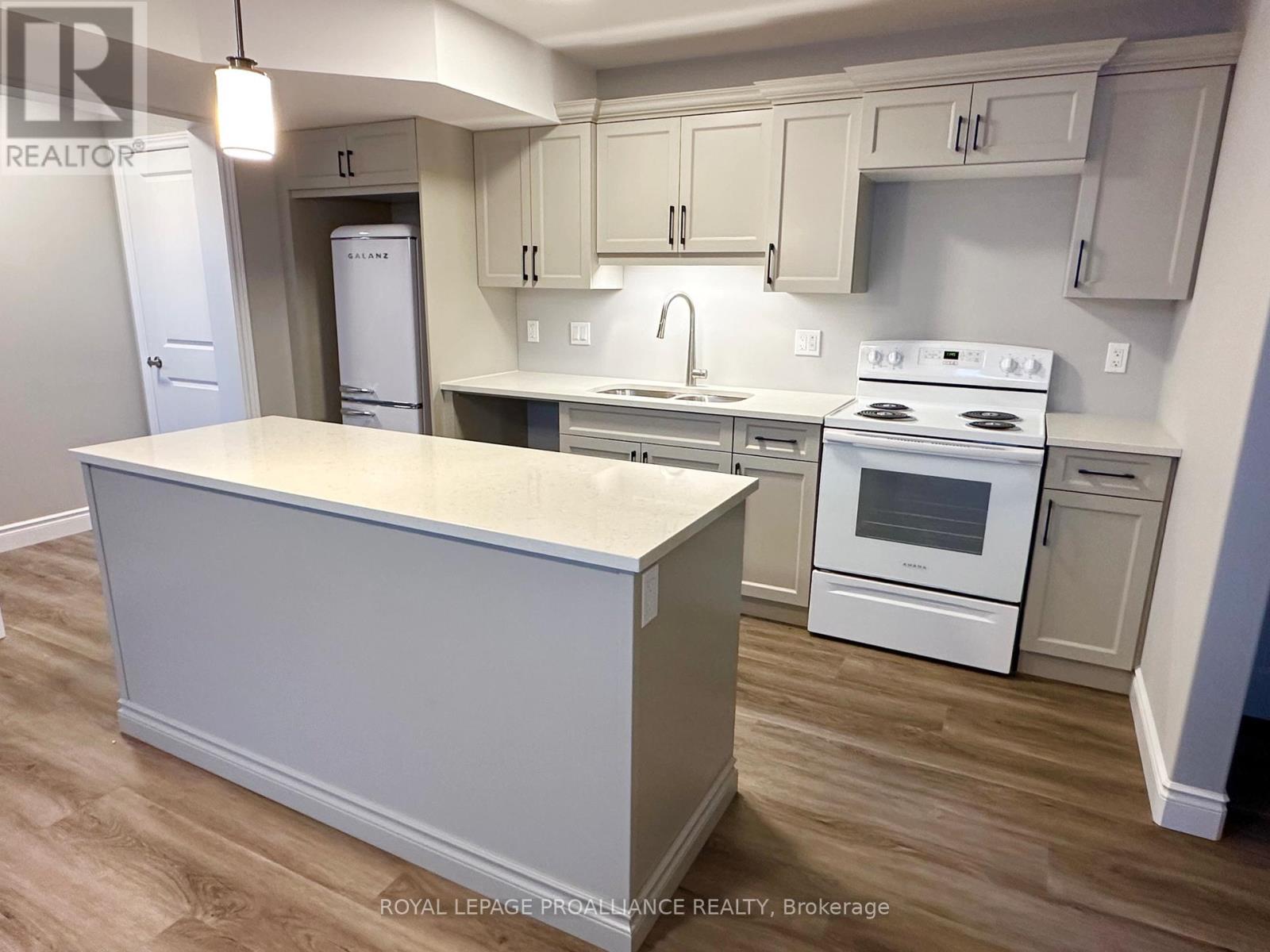 












135B SIENNA AVENUE

,
Belleville (Belleville Ward),




Ontario
K8P0H7

