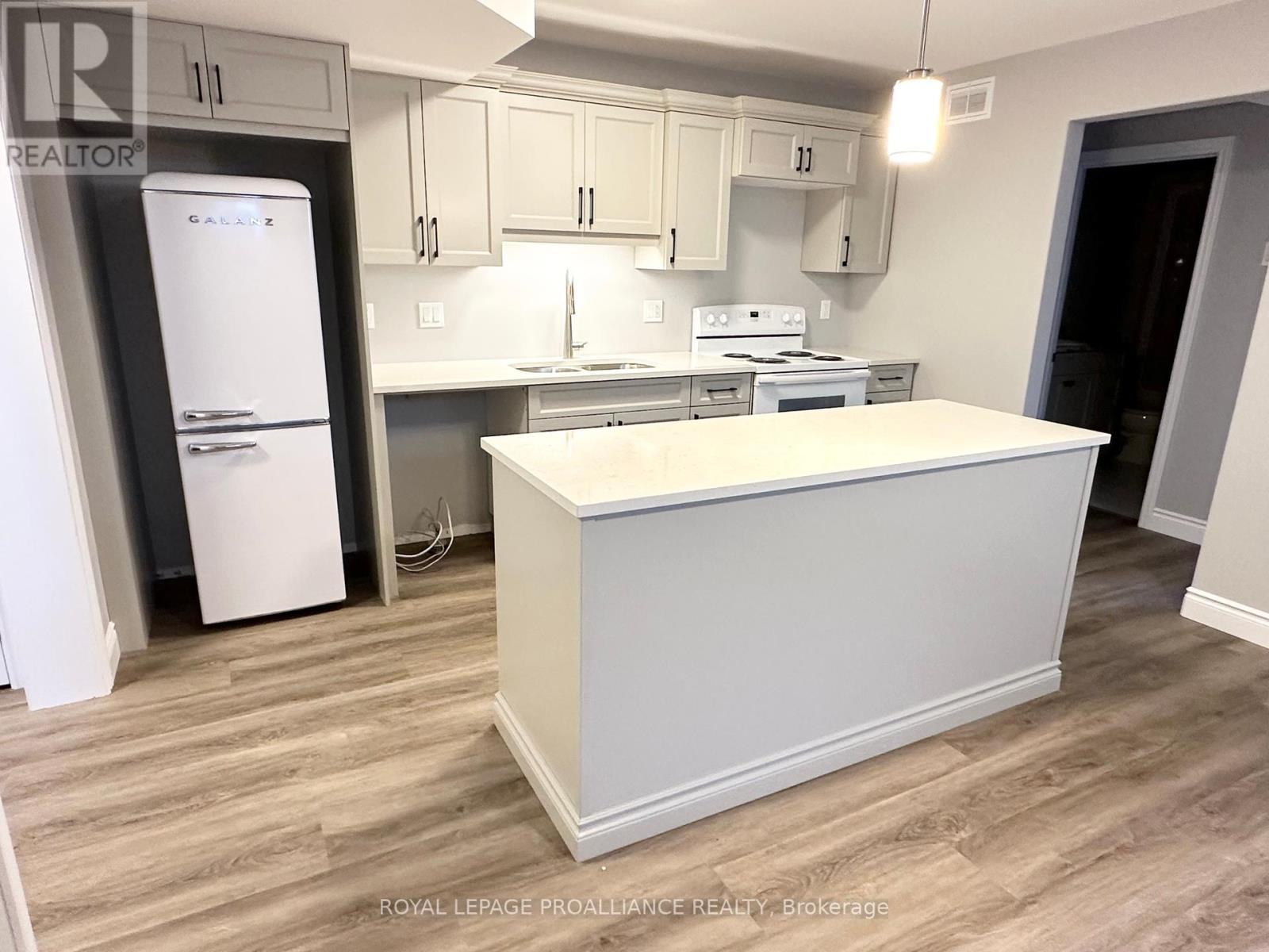 












135B SIENNA AVENUE

,
Belleville (Belleville Ward),




Ontario
K8P0H7

