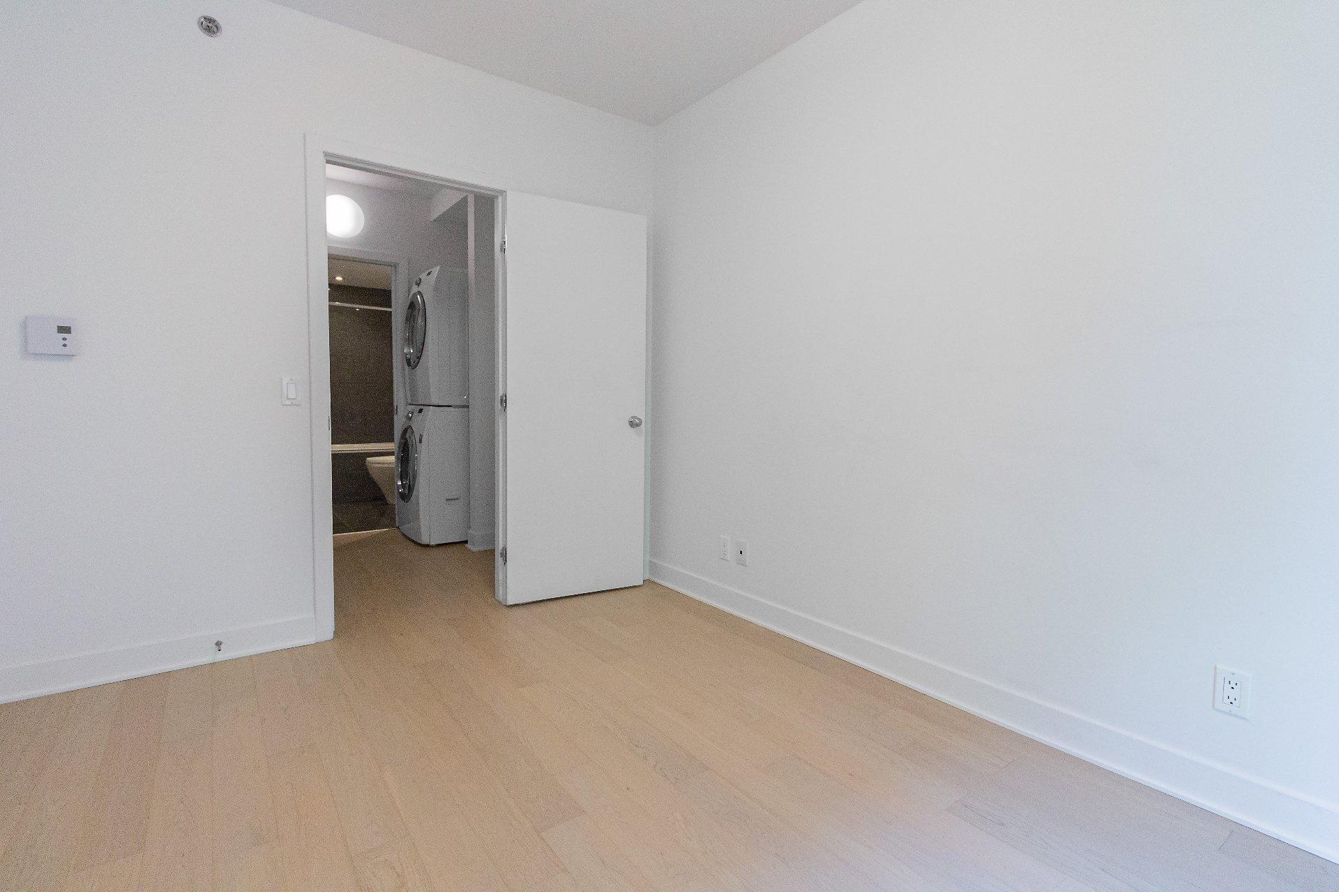 









1414


Rue Chomedey

, 310,
Montréal (Ville-Marie),




QC
H3H0A2

