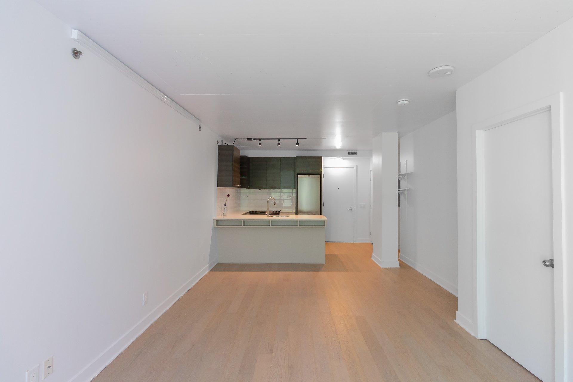 









1414


Rue Chomedey

, 310,
Montréal (Ville-Marie),




QC
H3H0A2

