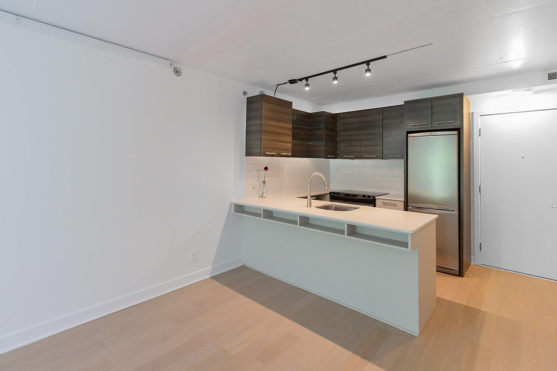 









1414


Rue Chomedey

, 310,
Montréal (Ville-Marie),




QC
H3H0A2

