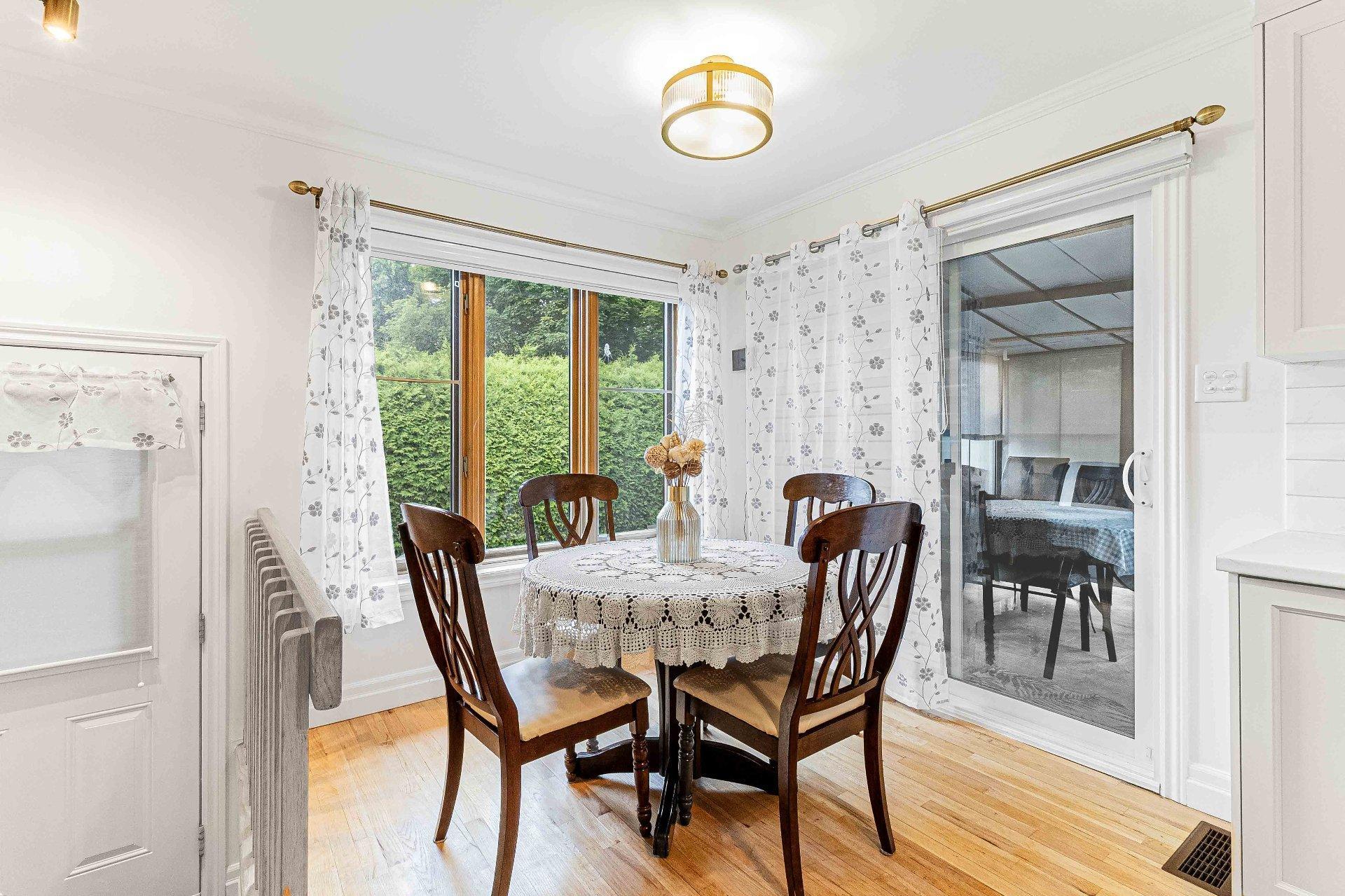 









76


Rue Bourassa

,
Granby,




QC
J2G6N2

