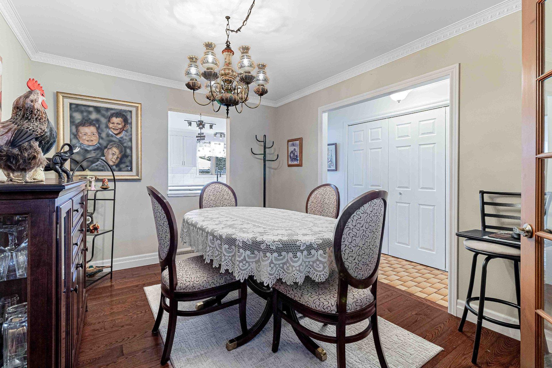 









76


Rue Bourassa

,
Granby,




QC
J2G6N2

