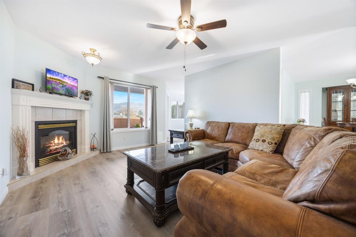 









536


Red Wing

Drive,
Penticton,




BC
V2A 8N7


