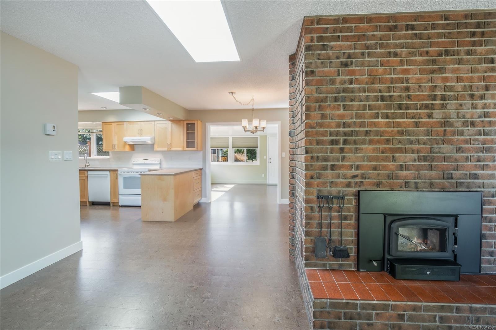 









572


Morison

Ave,
Parksville,




BC
V9P 1H4

