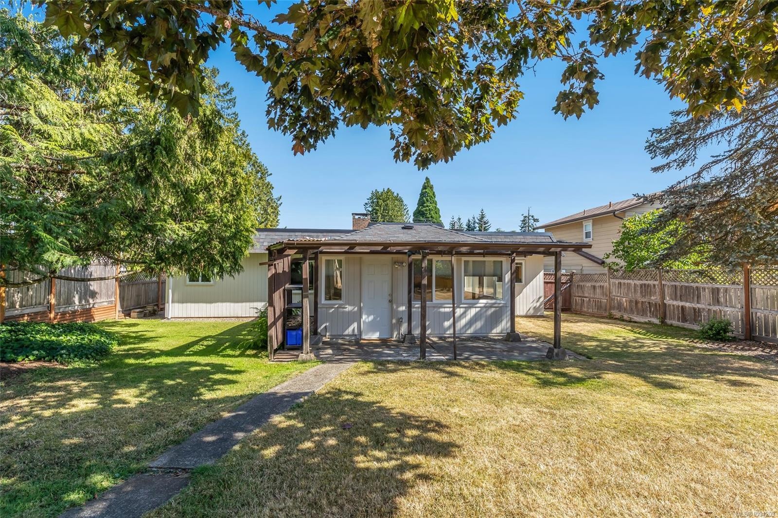 









572


Morison

Ave,
Parksville,




BC
V9P 1H4

