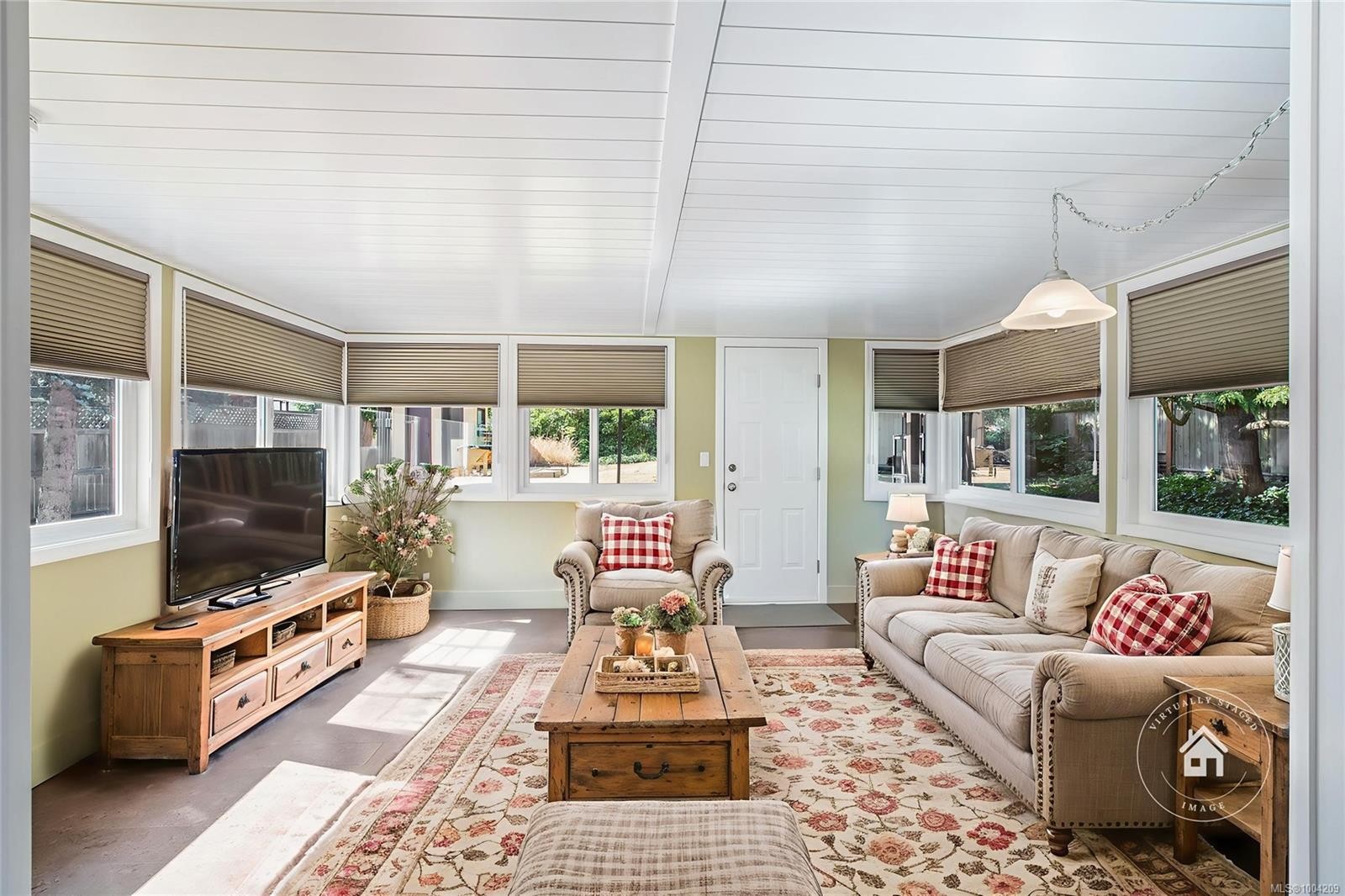 









572


Morison

Ave,
Parksville,




BC
V9P 1H4

