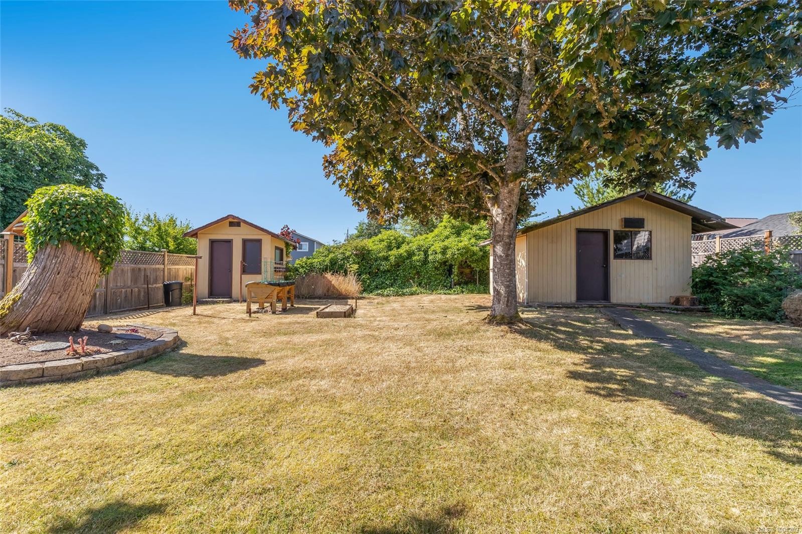 









572


Morison

Ave,
Parksville,




BC
V9P 1H4

