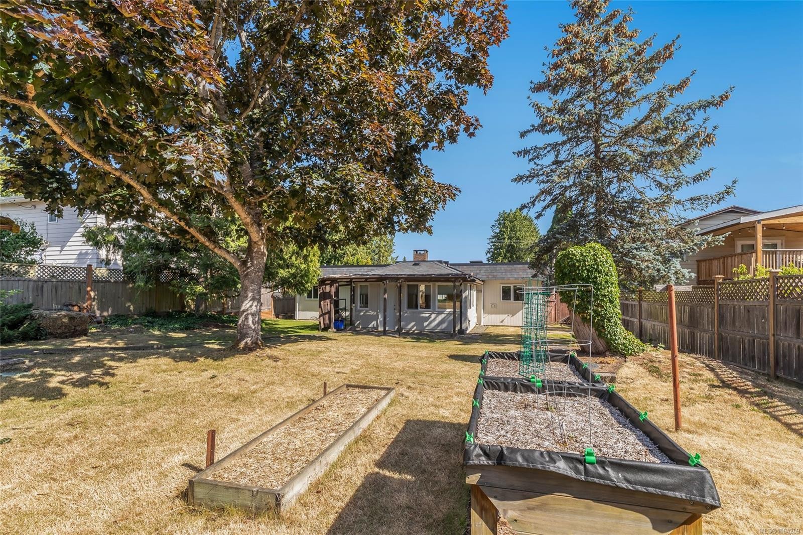 









572


Morison

Ave,
Parksville,




BC
V9P 1H4

