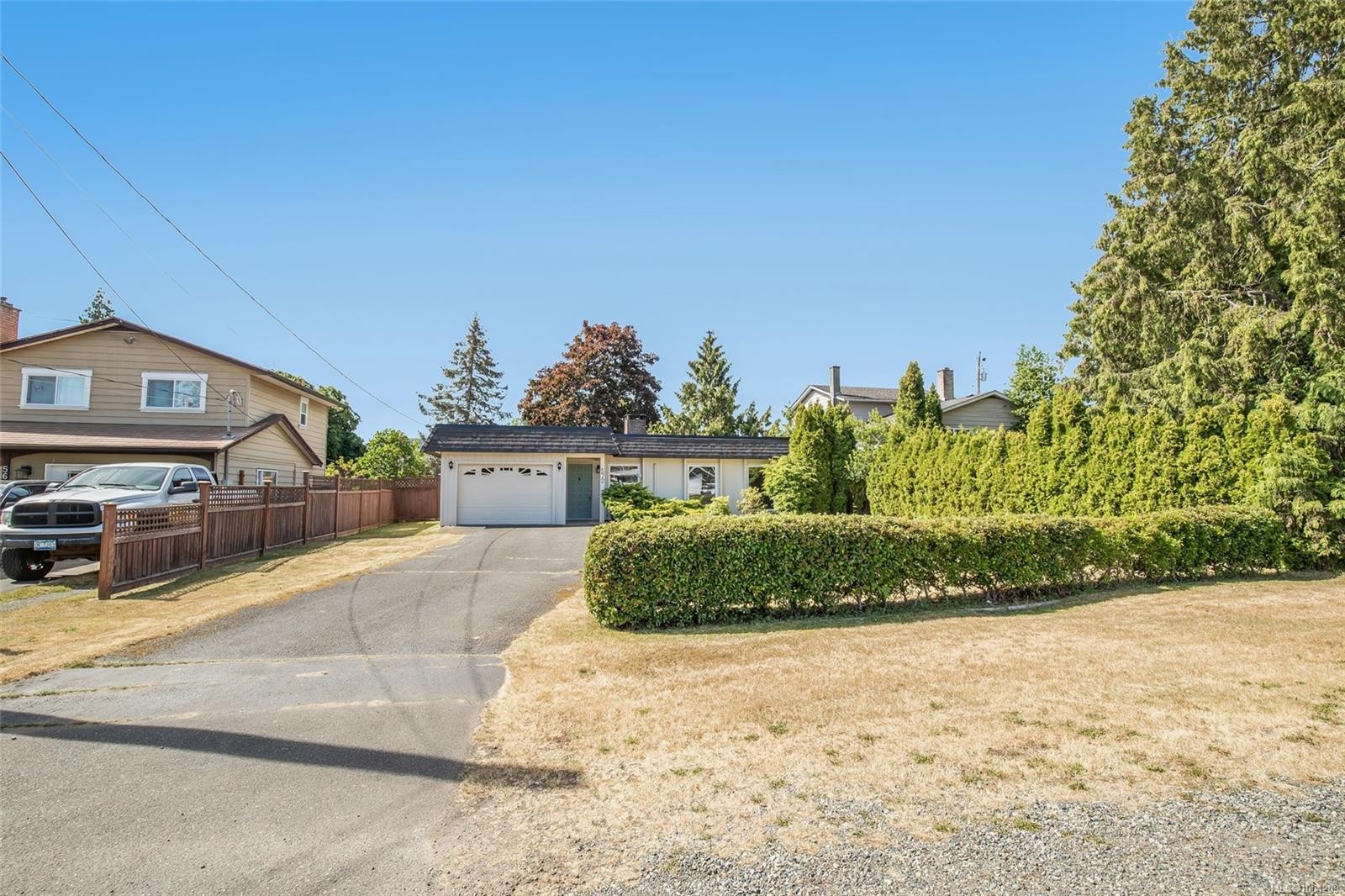 









572


Morison

Ave,
Parksville,




BC
V9P 1H4

