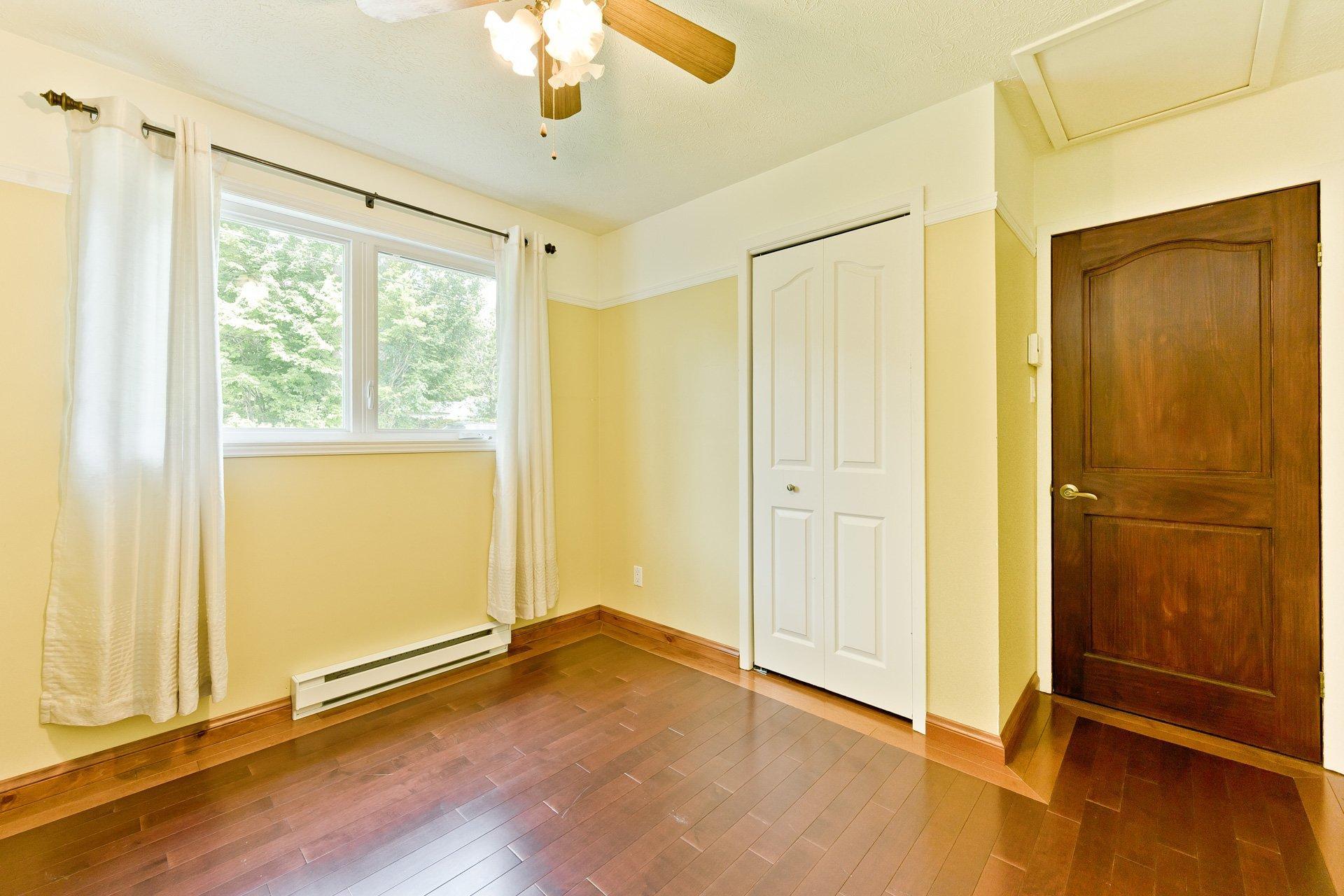 









195


Rue Fontaine

,
Saint-Denis-de-Brompton,




QC
J0B2P0

