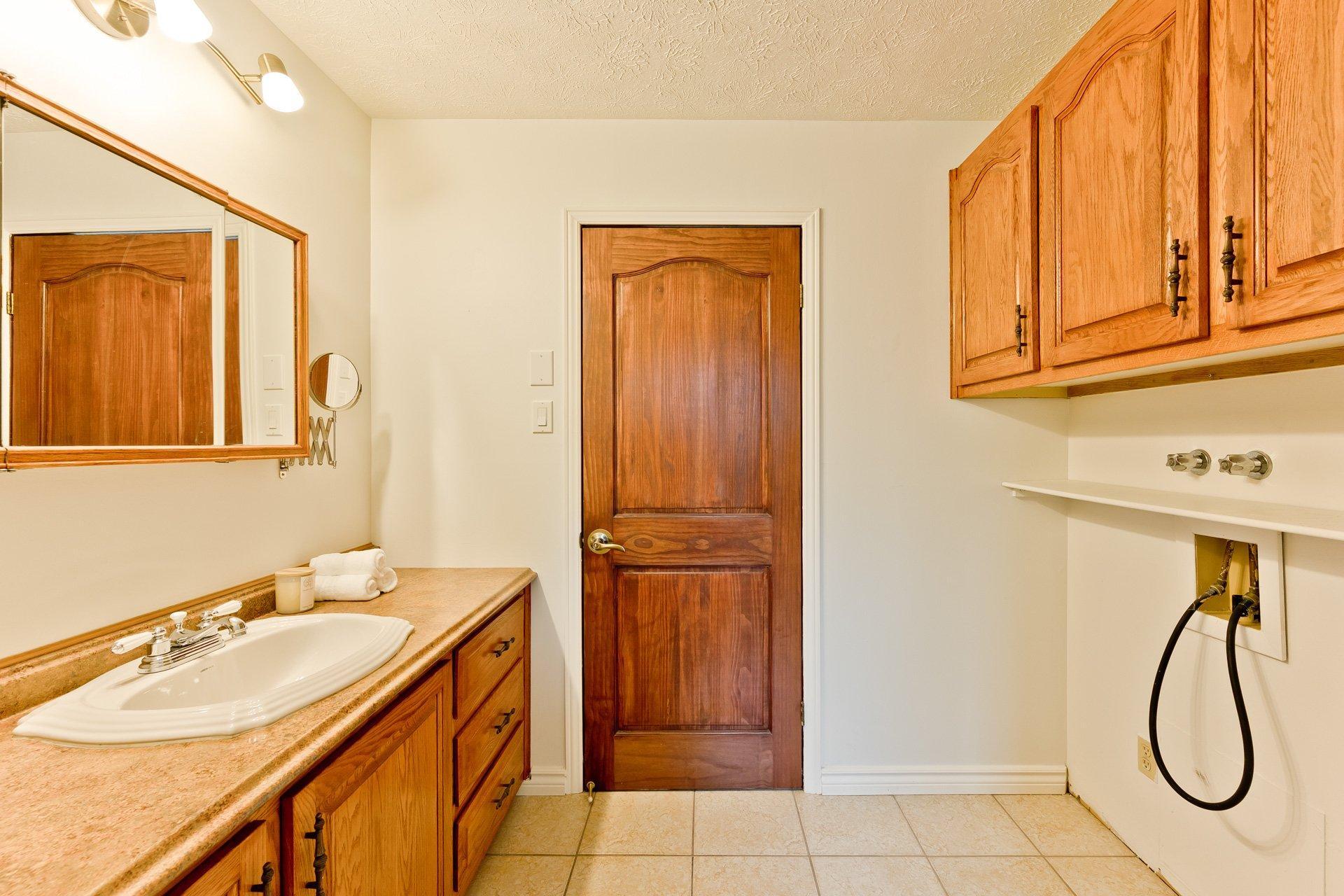 









195


Rue Fontaine

,
Saint-Denis-de-Brompton,




QC
J0B2P0

