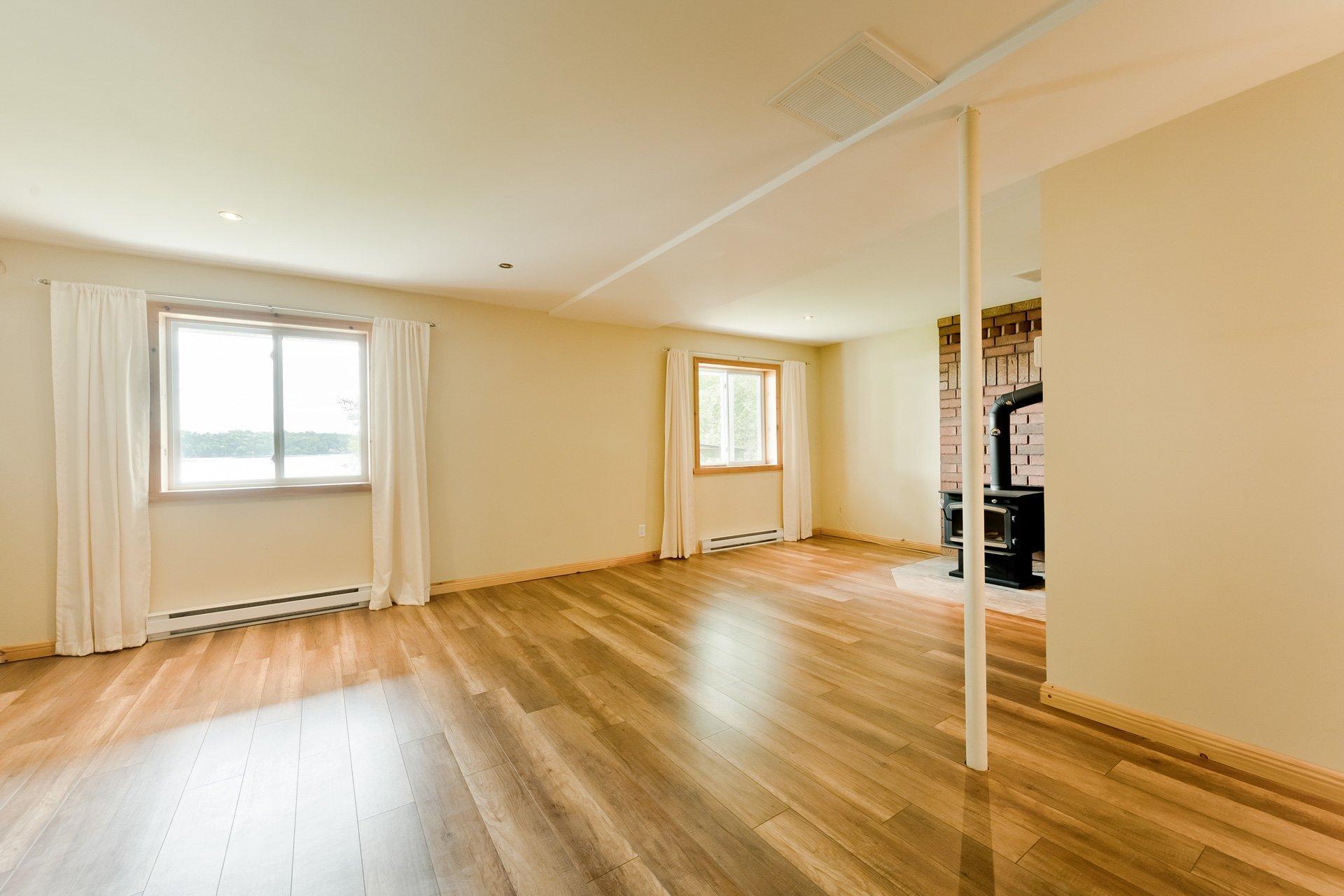 









195


Rue Fontaine

,
Saint-Denis-de-Brompton,




QC
J0B2P0

