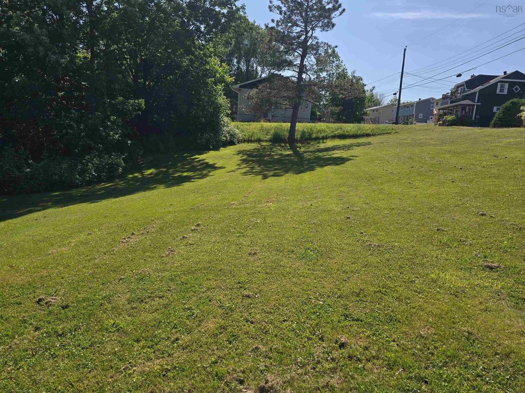 












25-1 Weir Ave

,
Stellarton,




NS
B0K 1S0

