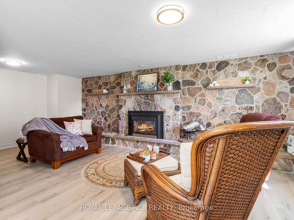 









709


Mcnaughton

Street,
South Bruce Peninsula,




ON
N0H 2T0

