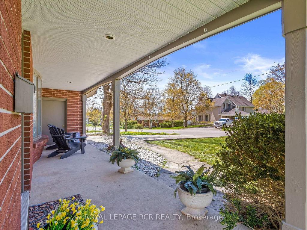 









709


Mcnaughton

Street,
South Bruce Peninsula,




ON
N0H 2T0


