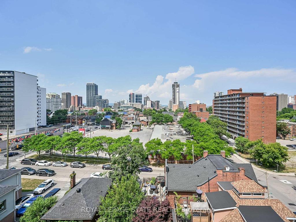 









81


Charlton

Avenue East, 702,
Hamilton,




ON
L8N 1Y7

