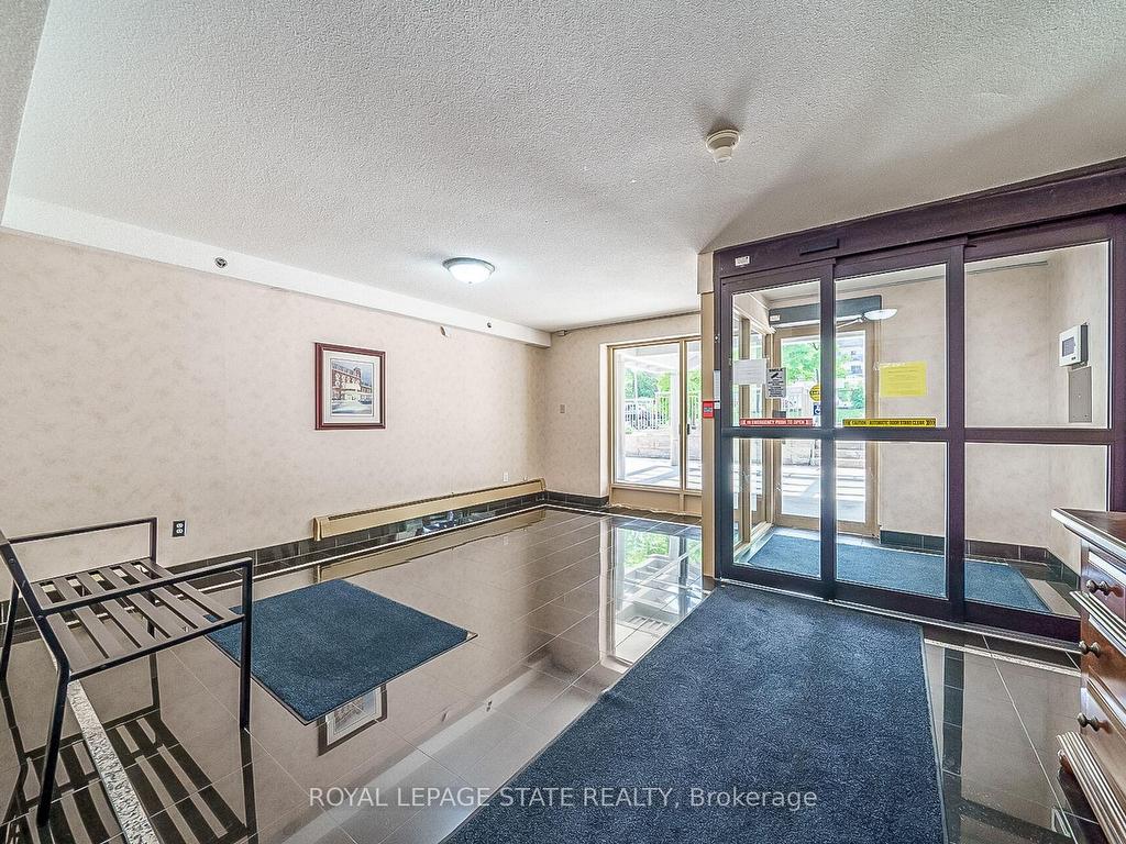 









81


Charlton

Avenue East, 702,
Hamilton,




ON
L8N 1Y7

