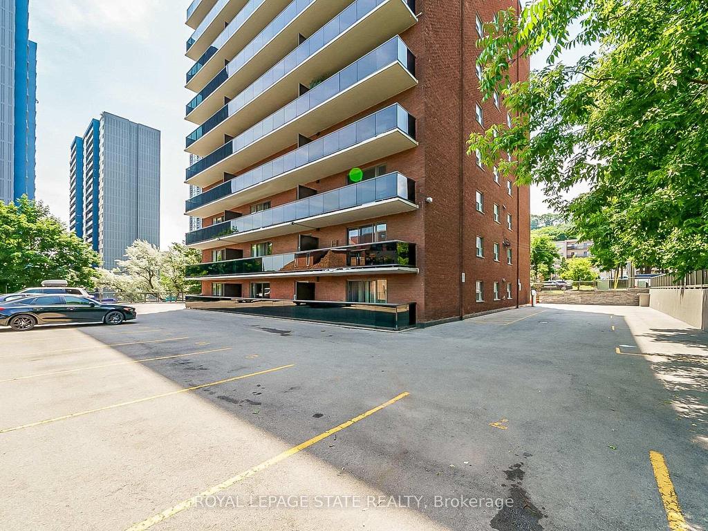 









81


Charlton

Avenue East, 702,
Hamilton,




ON
L8N 1Y7

