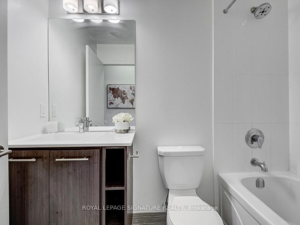









435


Richmond

Street West, PH101,
Toronto,




ON
M5V 0N3

