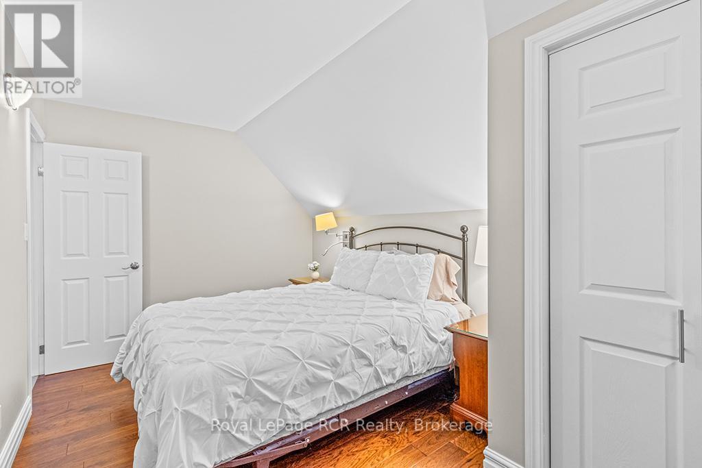 












524 SCOTT STREET

,
South Bruce Peninsula,




Ontario
N0H2T0

