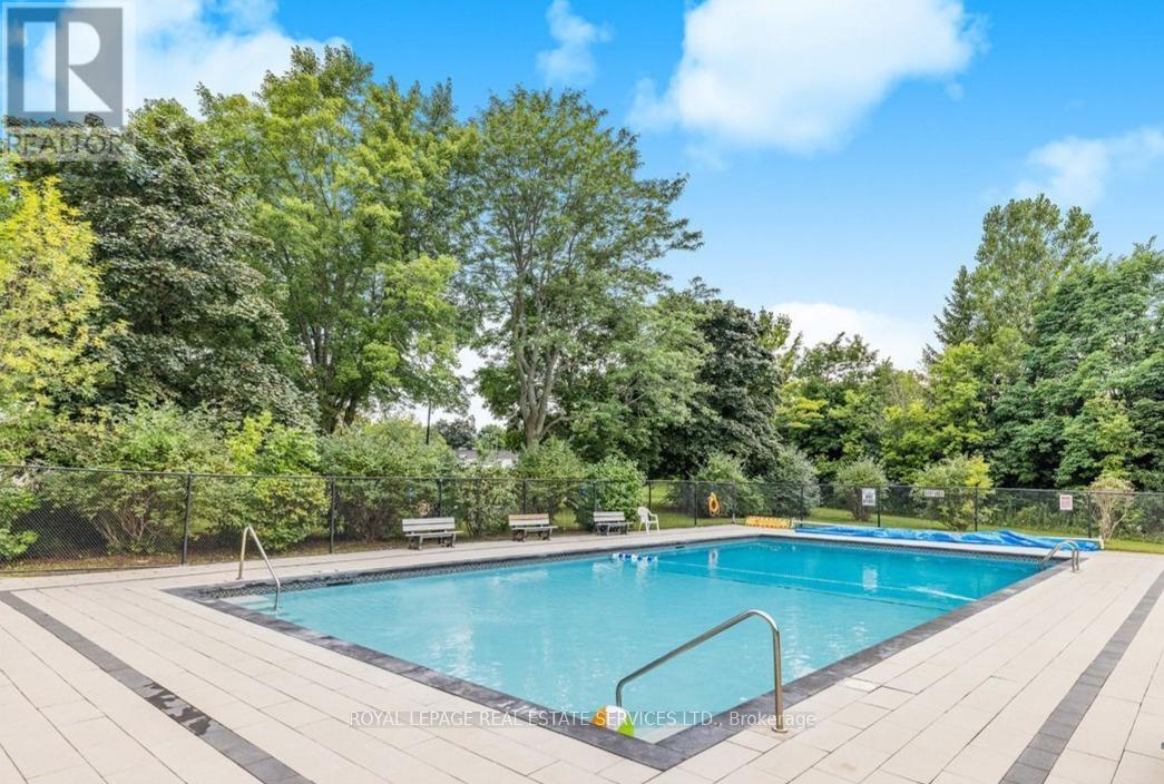 












27 POPLAR CRESCENT

,
Aurora,




Ontario
L4G3M4

