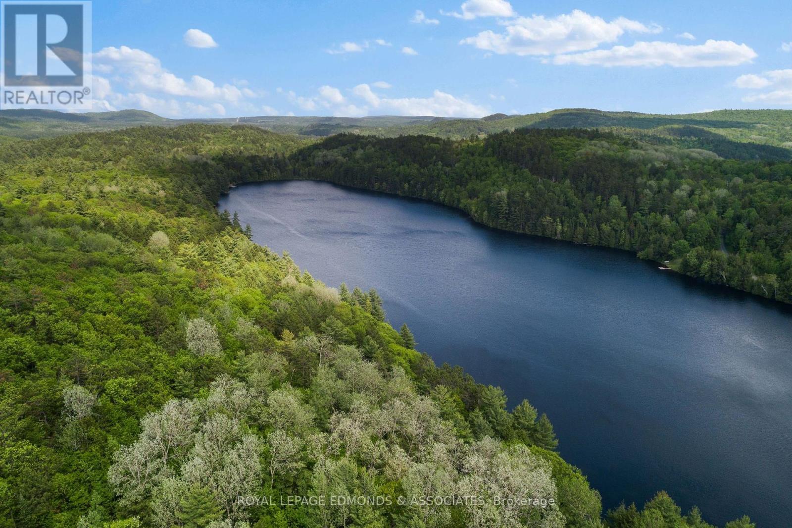 












18993 HIGHWAY 60

,
Madawaska Valley,







Ontario
K0J1B0

