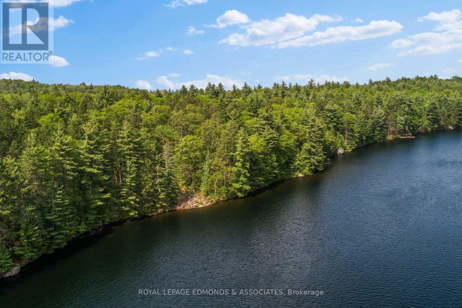 












18993 HIGHWAY 60

,
Madawaska Valley,







Ontario
K0J1B0

