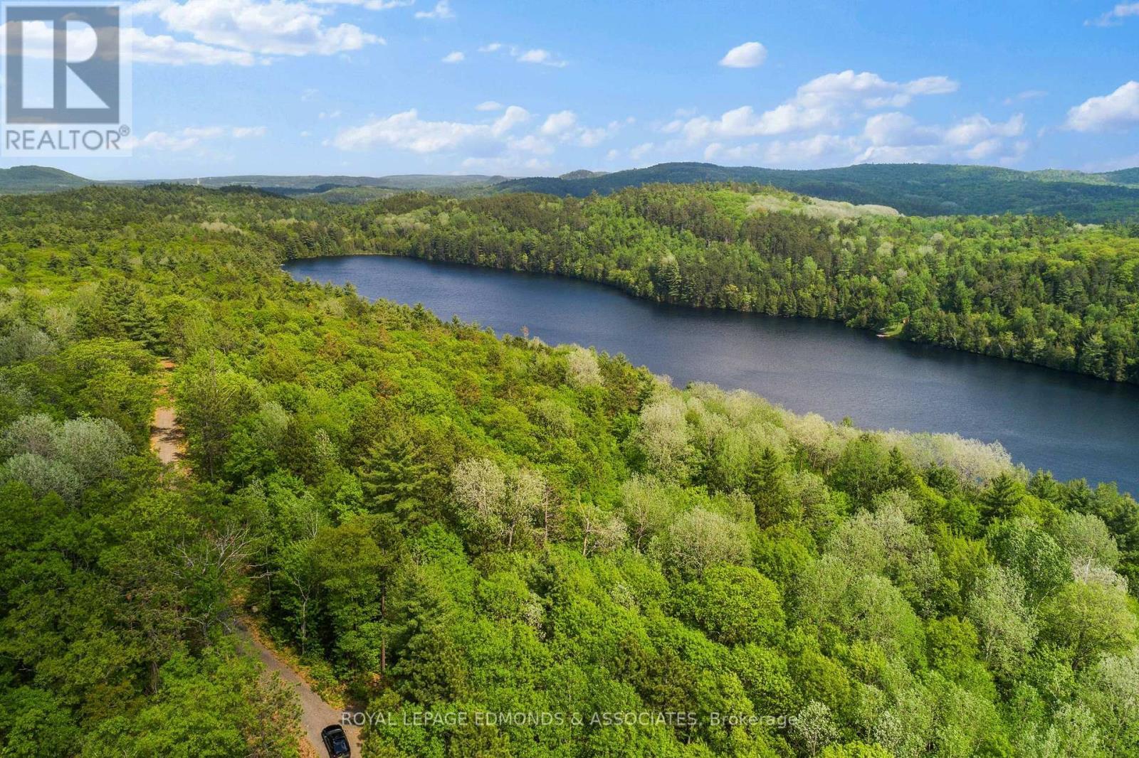 












18993 HIGHWAY 60

,
Madawaska Valley,







Ontario
K0J1B0

