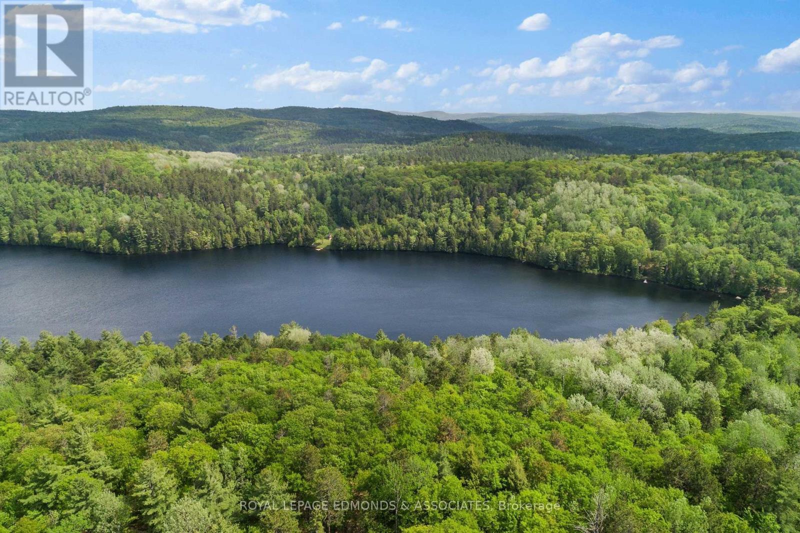 












18993 HIGHWAY 60

,
Madawaska Valley,







Ontario
K0J1B0

