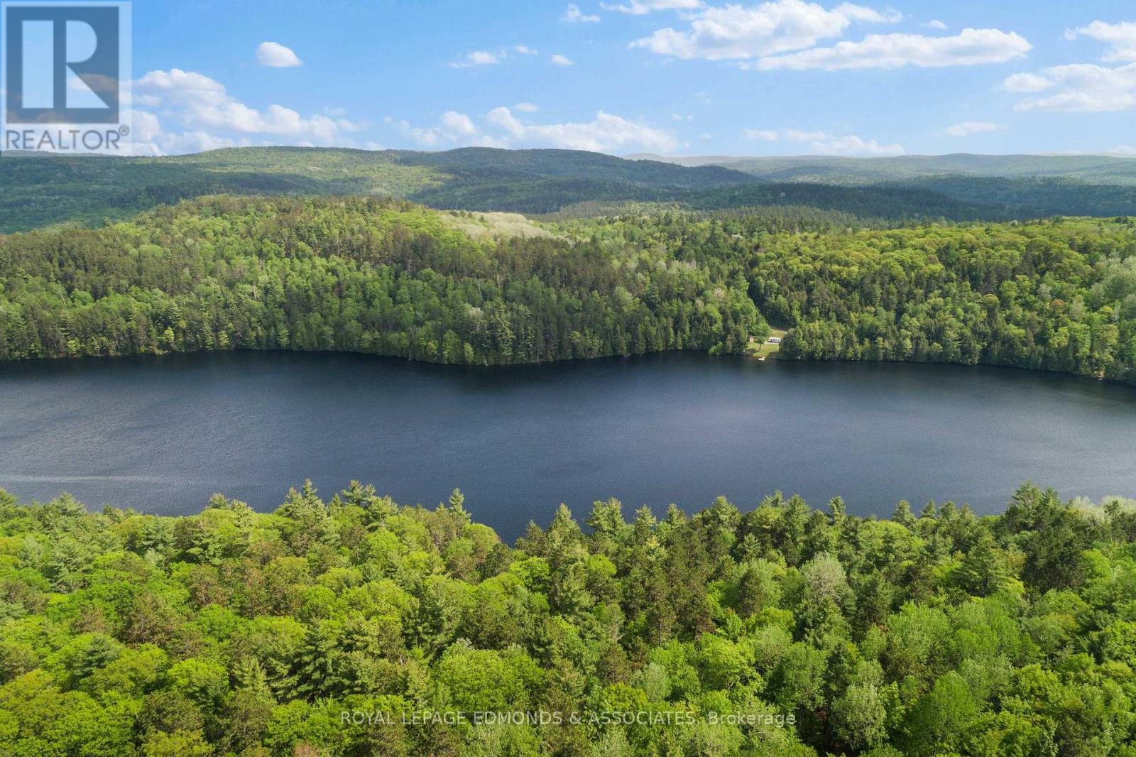 












18993 HIGHWAY 60

,
Madawaska Valley,







Ontario
K0J1B0

