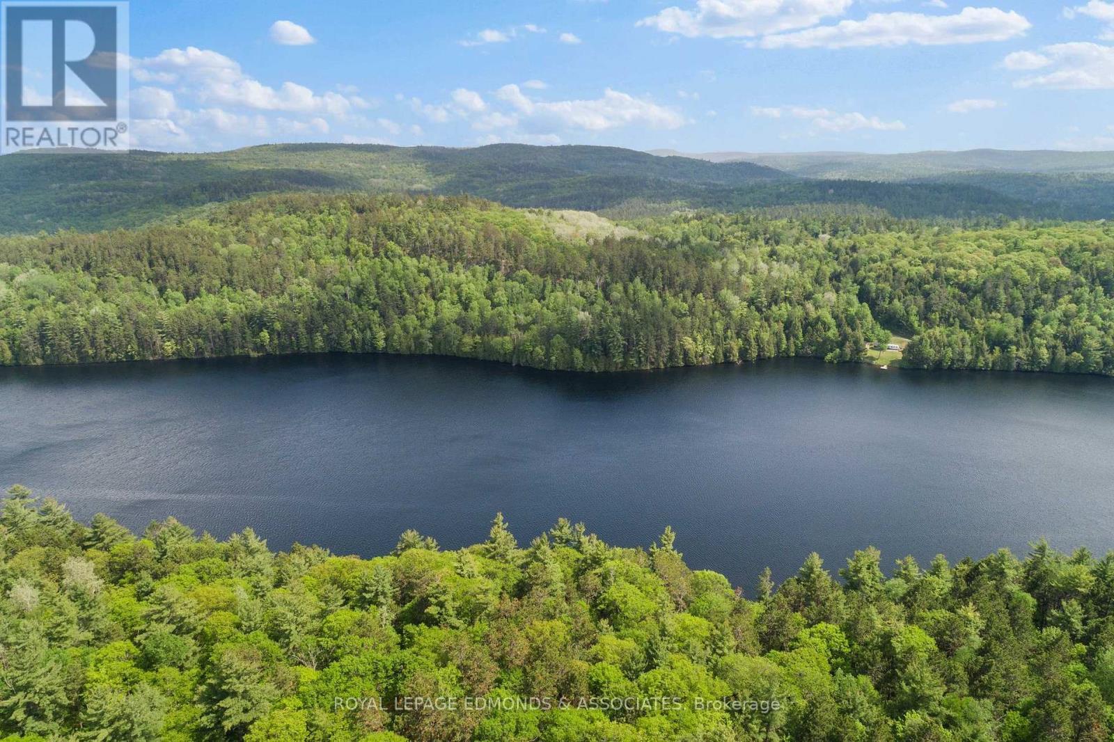 












18993 HIGHWAY 60

,
Madawaska Valley,







Ontario
K0J1B0

