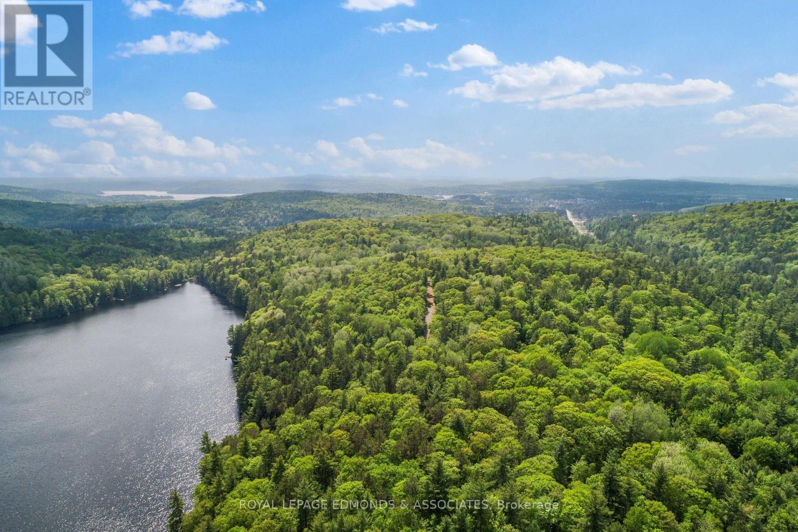 












18993 HIGHWAY 60

,
Madawaska Valley,







Ontario
K0J1B0

