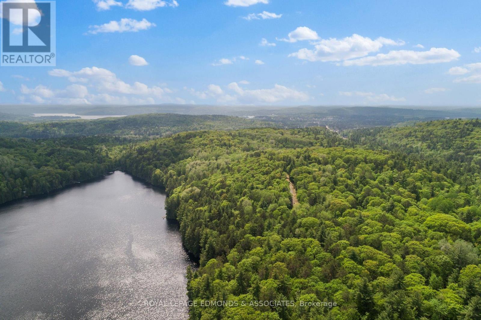 












18993 HIGHWAY 60

,
Madawaska Valley,







Ontario
K0J1B0

