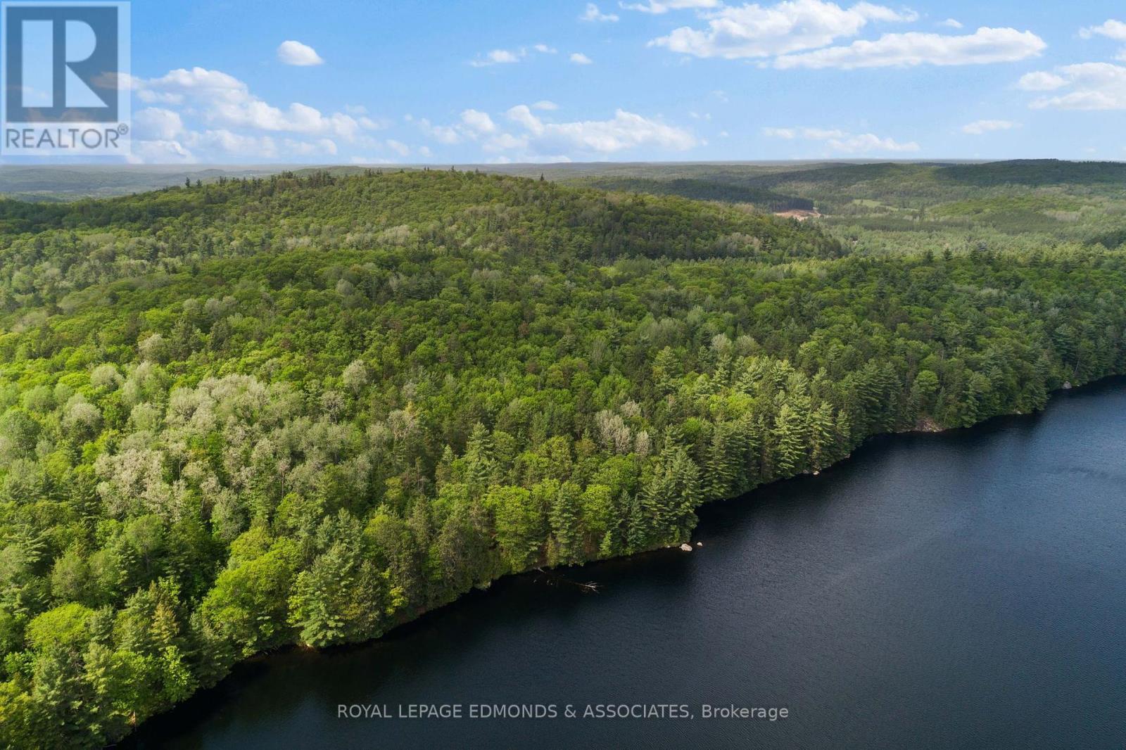












18993 HIGHWAY 60

,
Madawaska Valley,







Ontario
K0J1B0

