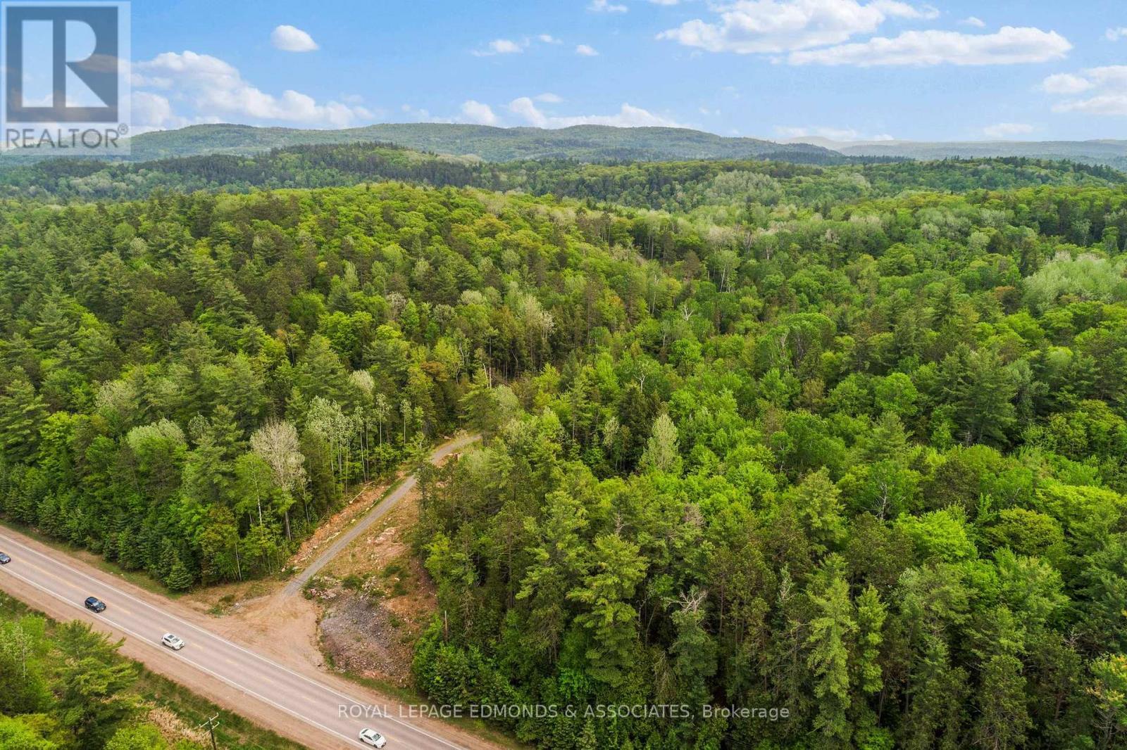 












18993 HIGHWAY 60

,
Madawaska Valley,







Ontario
K0J1B0

