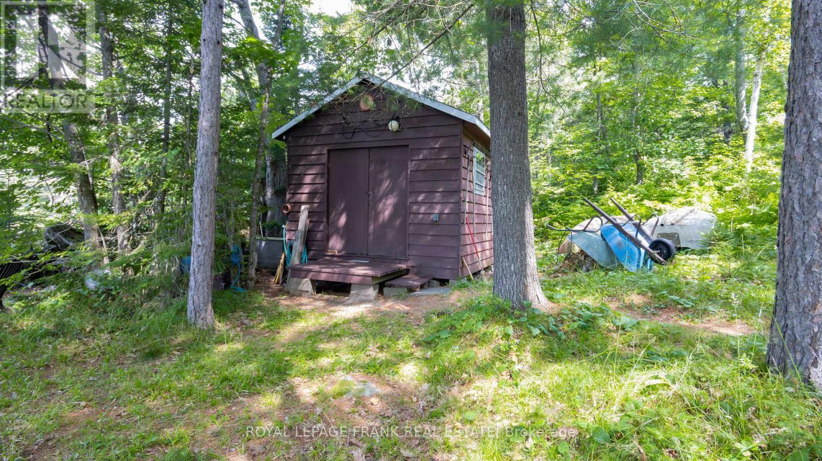 












2160 E HARTSMERE ROAD

,
Addington Highlands (Addington Highlands),




Ontario
K0L2M0

