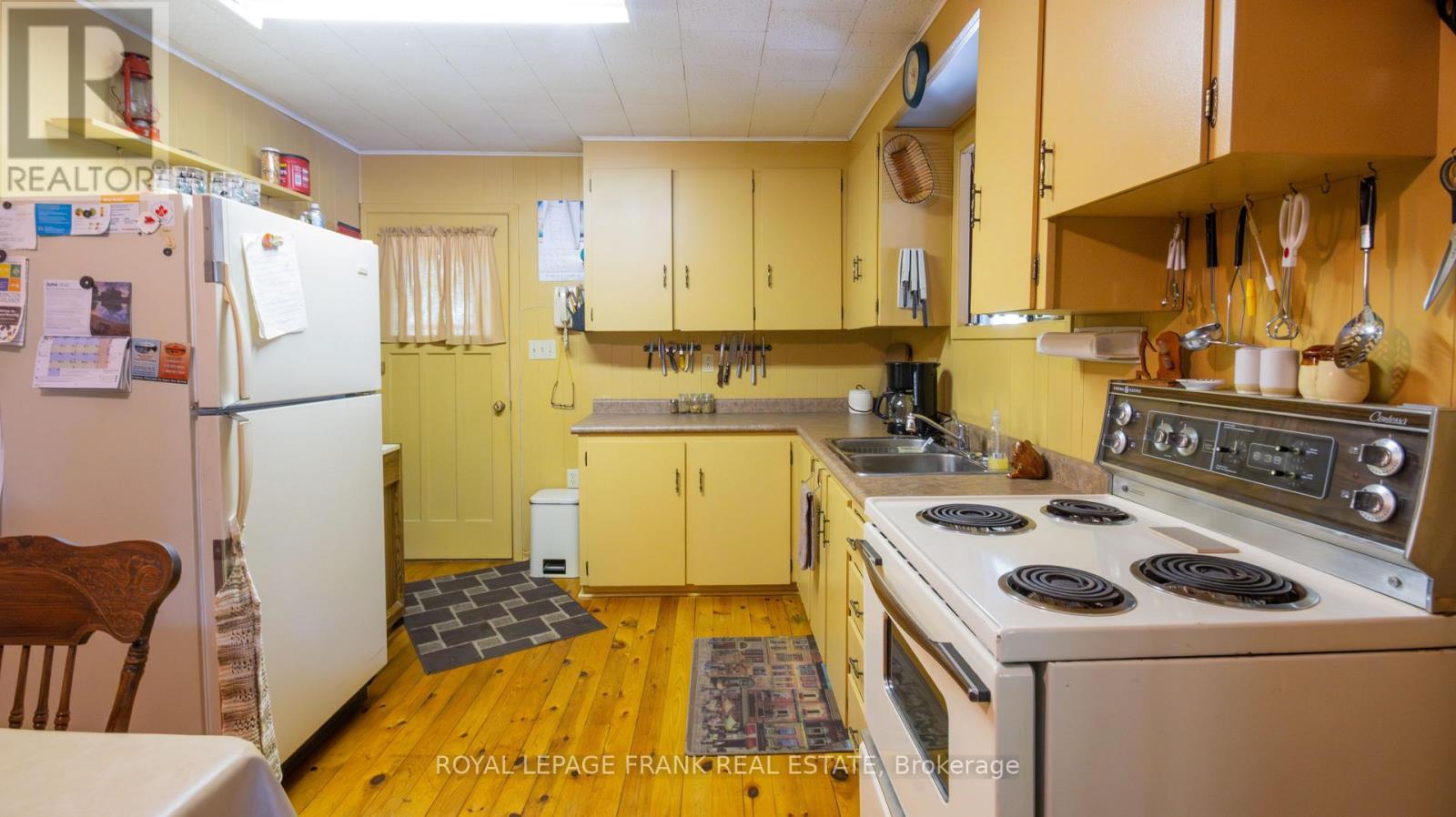 












2160 E HARTSMERE ROAD

,
Addington Highlands (Addington Highlands),




Ontario
K0L2M0

