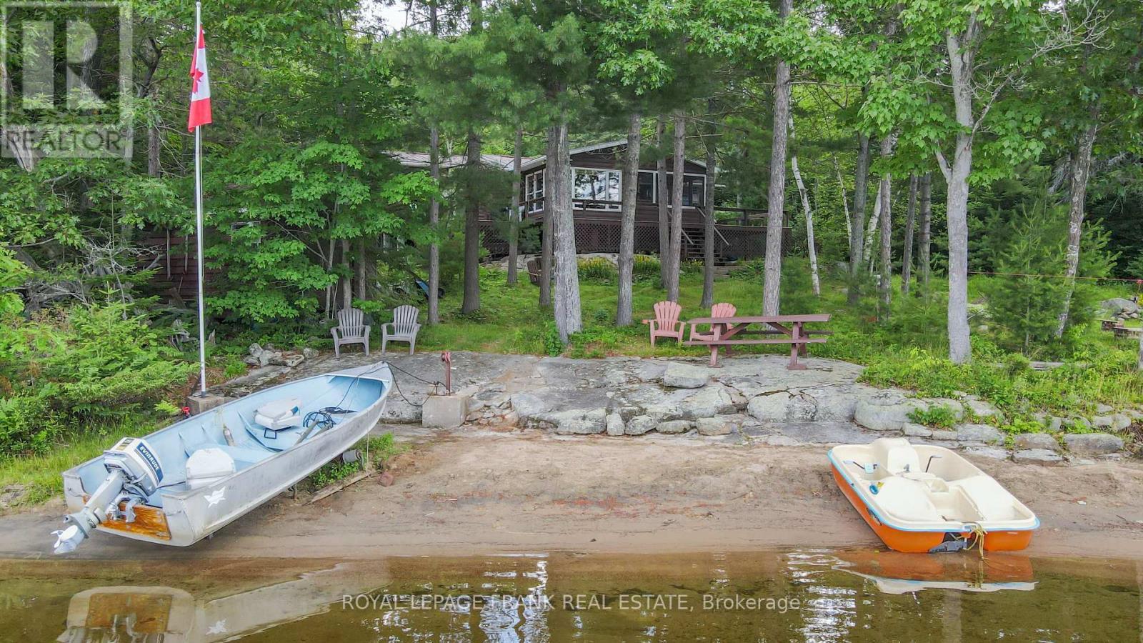 












2160 E HARTSMERE ROAD

,
Addington Highlands (Addington Highlands),




Ontario
K0L2M0

