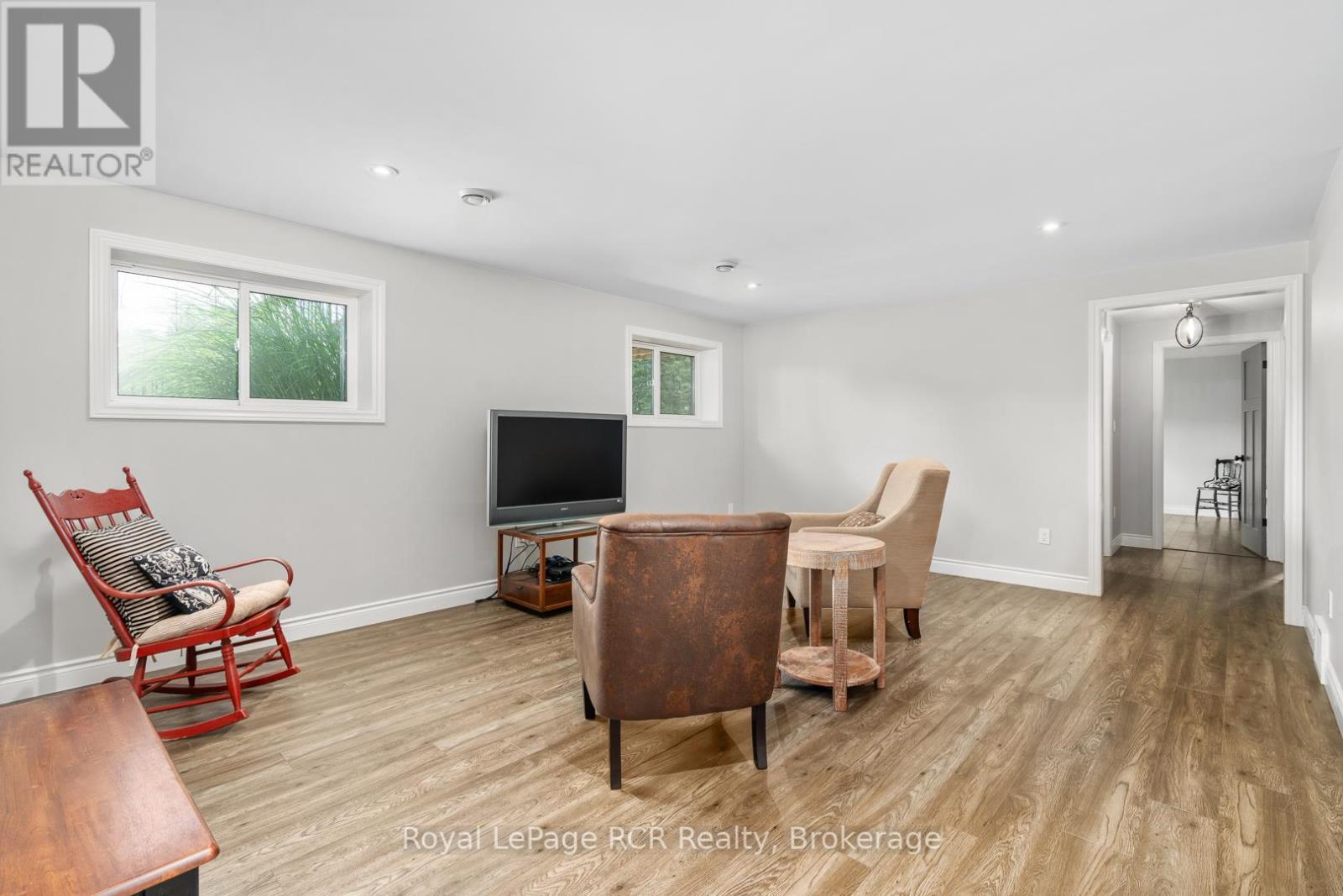 












112 SCOTTS HILL ROAD

,
West Grey,




Ontario
N4N3B8


