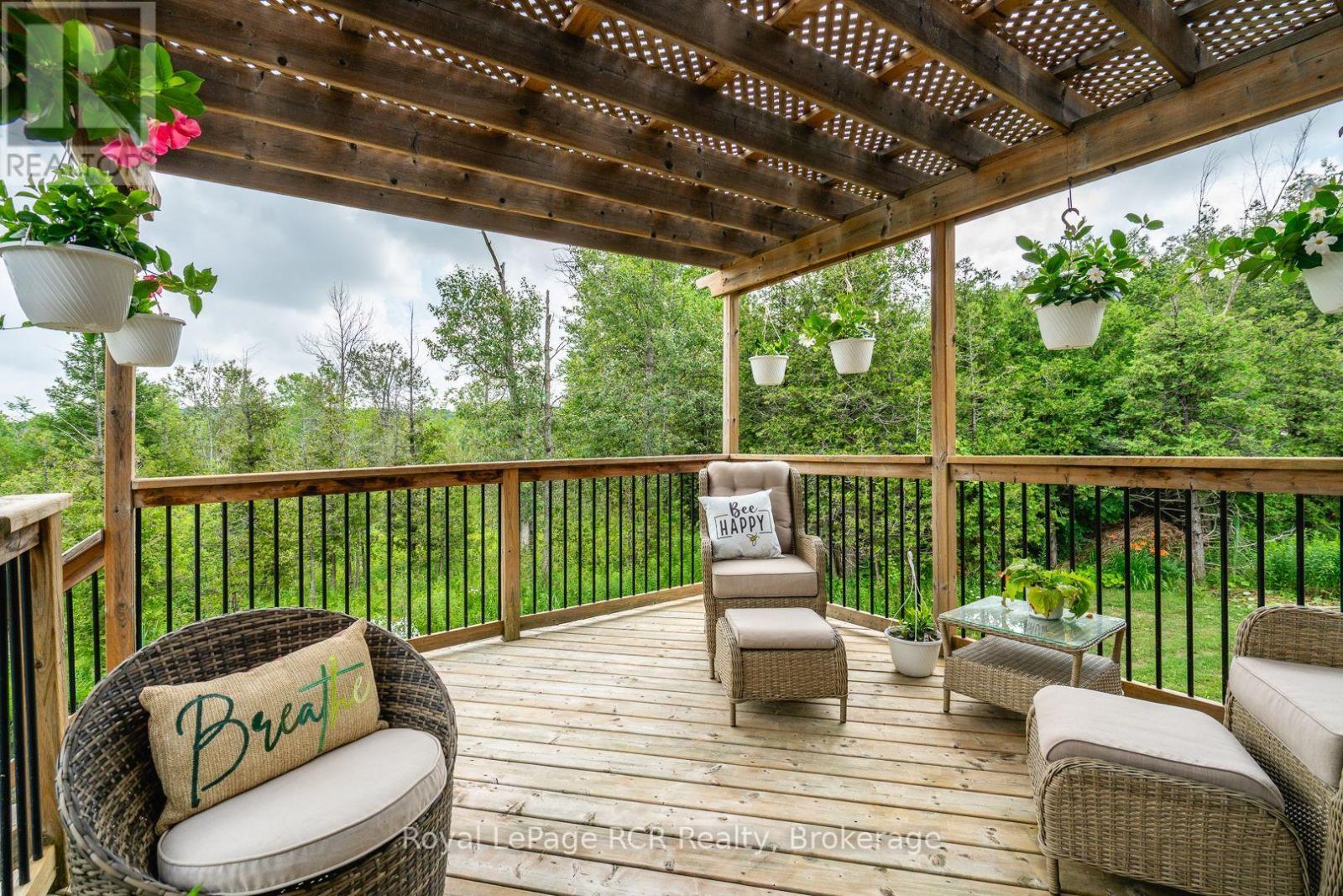 












112 SCOTTS HILL ROAD

,
West Grey,




Ontario
N4N3B8

