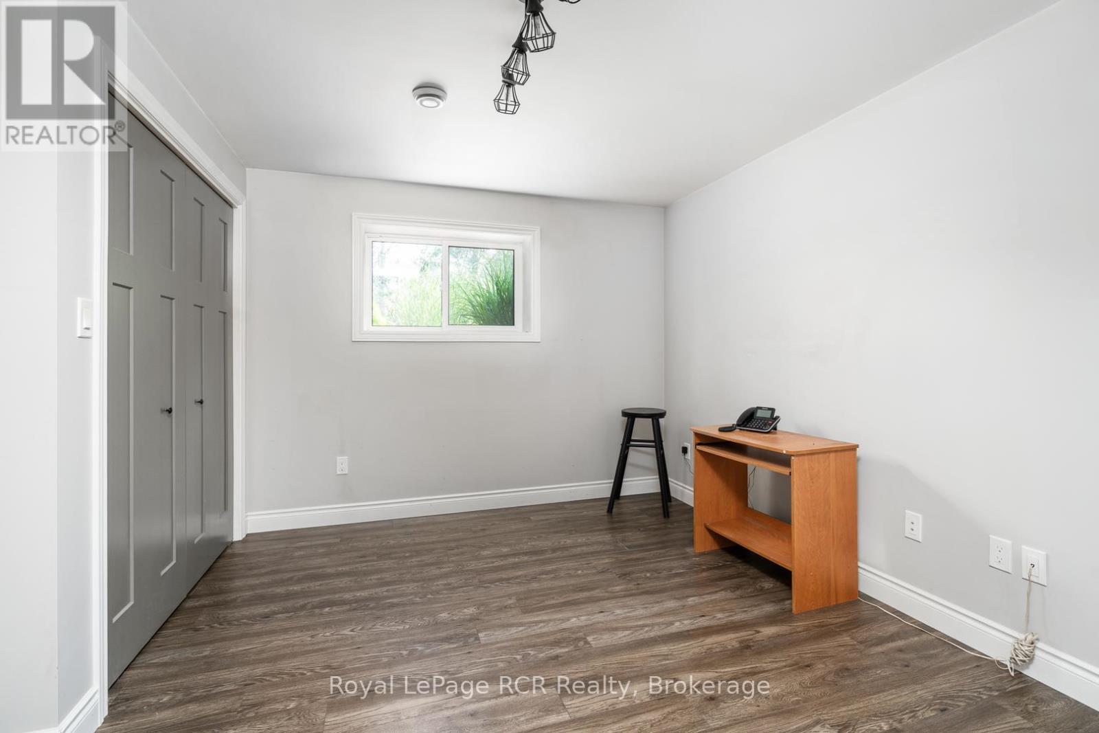 












112 SCOTTS HILL ROAD

,
West Grey,




Ontario
N4N3B8

