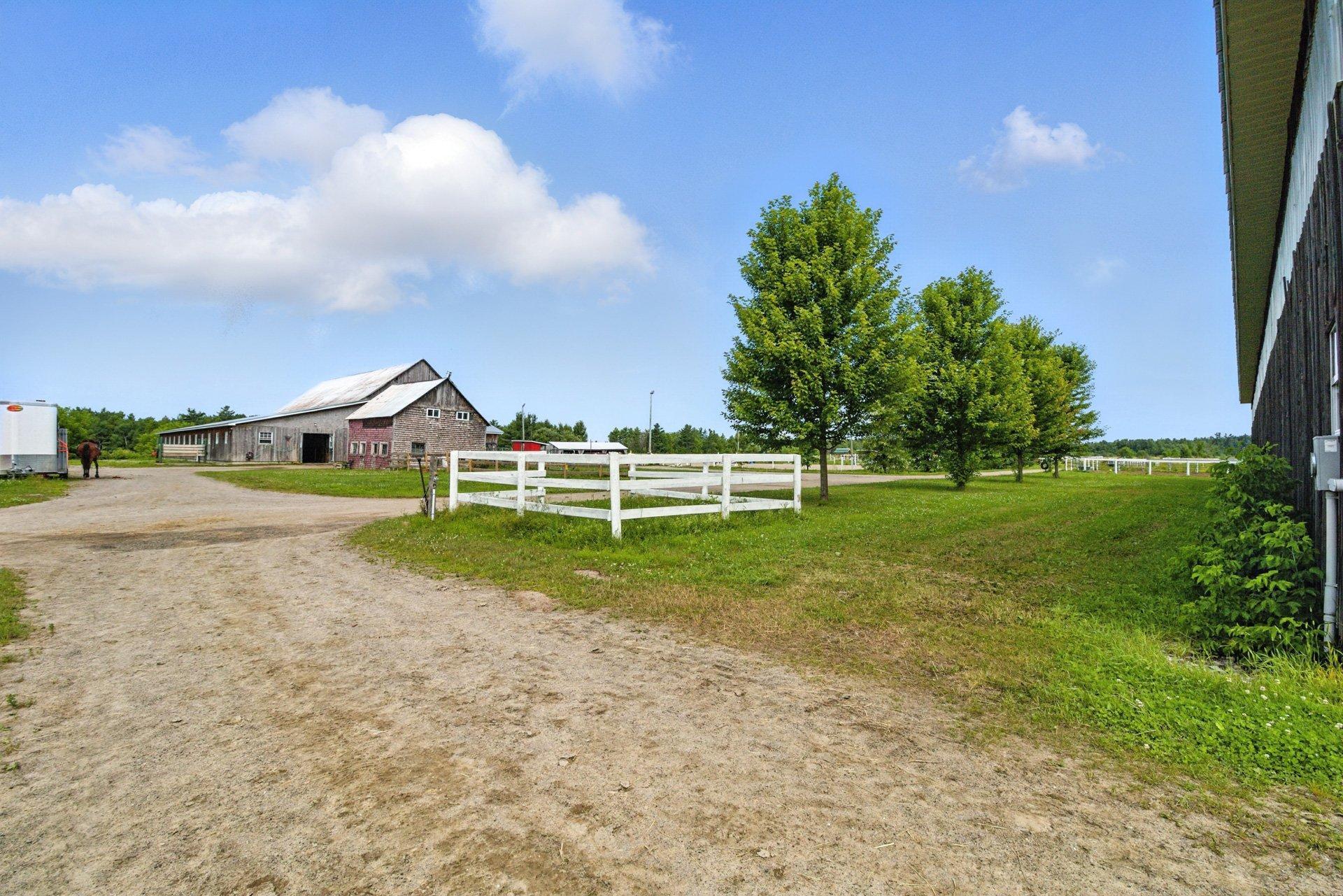 









245


Ch. Dufresne

,
Gatineau (Gatineau),







QC
J8R3C8


