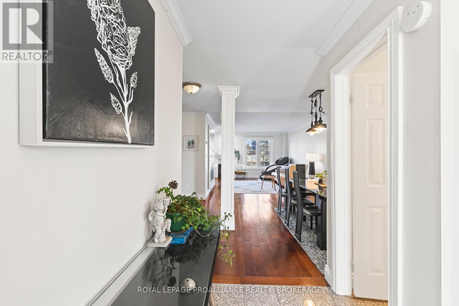 












29 - 1098 KING STREET W

,
Kingston (Central City West),




Ontario
K7M8J1

