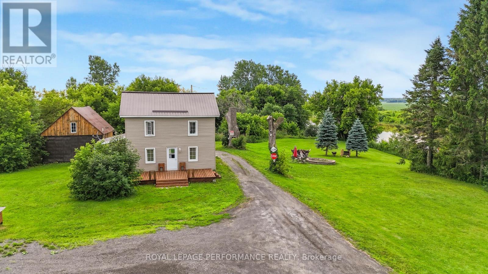












961 BOUNDARY ROAD N

,
Alfred and Plantagenet,




Ontario
K0B1C0

